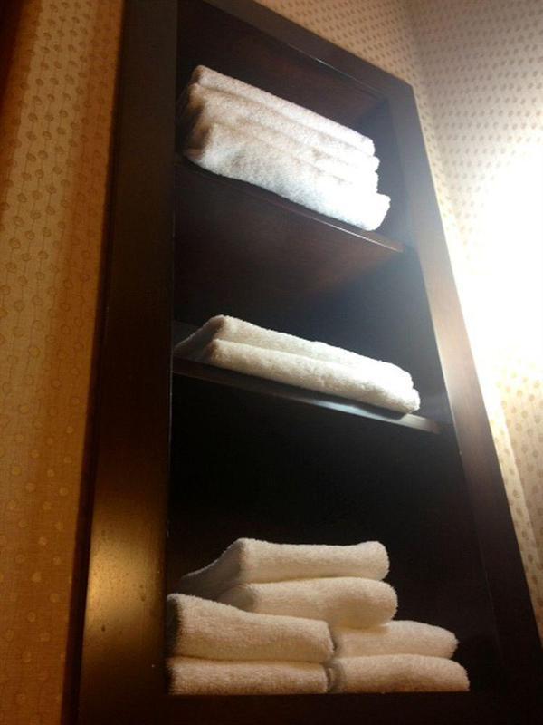Hotel Express & Woodland Hills By Ihg Los Ángeles