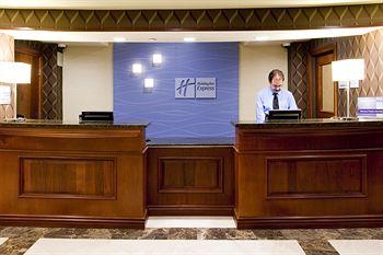 Express & Woodland Hills By Ihg 3* Los Ángeles