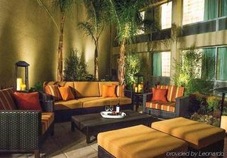 Express & Woodland Hills By Ihg 3* Los Ángeles