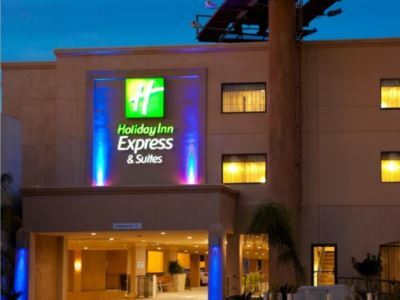 Express & Woodland Hills By Ihg Hotel Los Ángeles